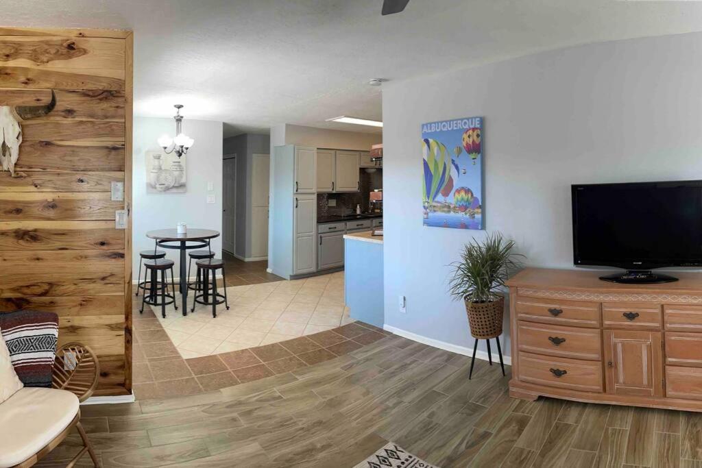 Ferienhaus Comfy, Contemporary Quiet Retreat Vacation With Views *